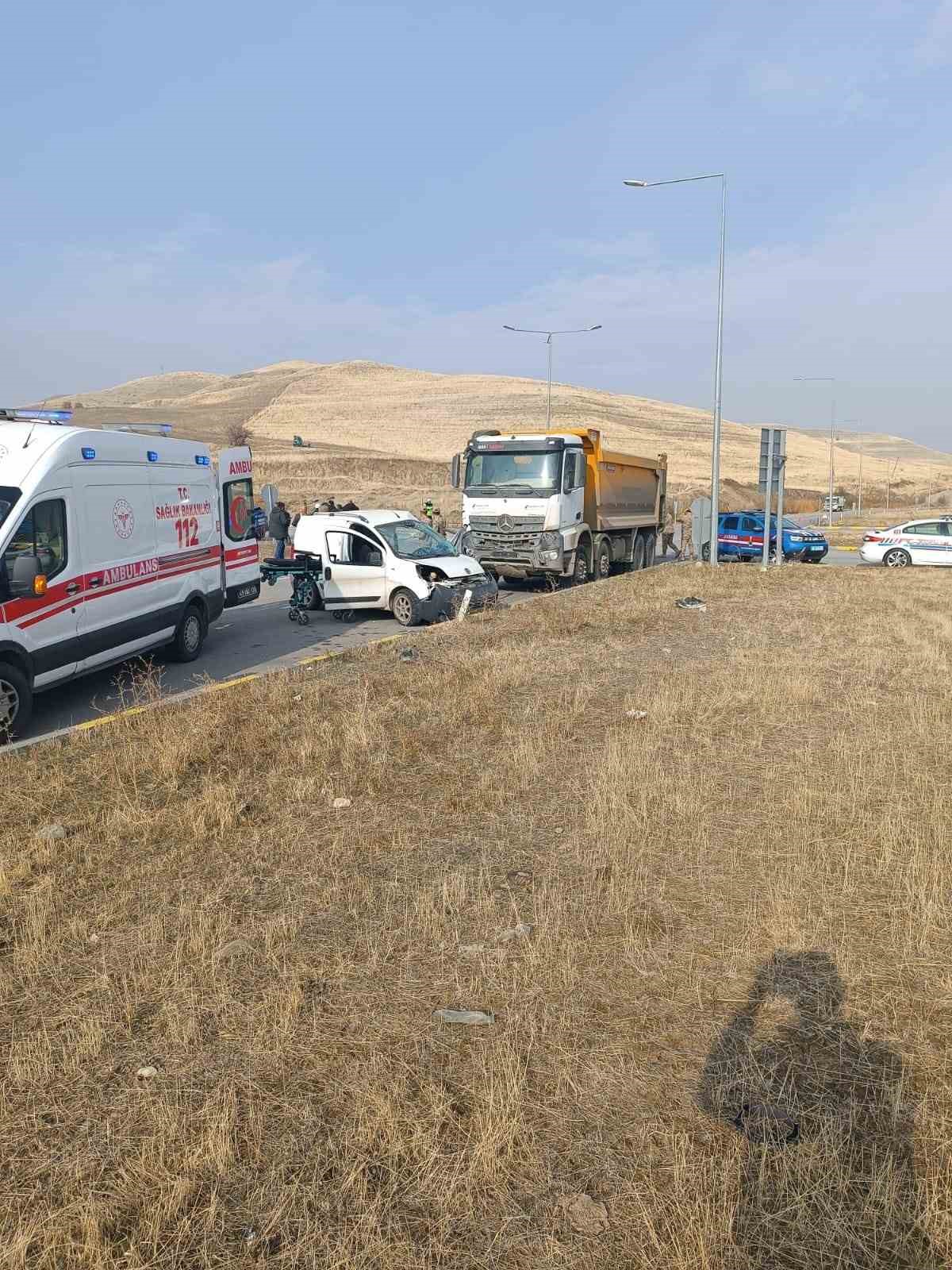 Muş’ta iki ayrı trafik kazası: 2 ölü, 4 yaralı 5 musta iki ayri trafik kazasi 2 olu 4 yarali 1 Xc7HvFkc
