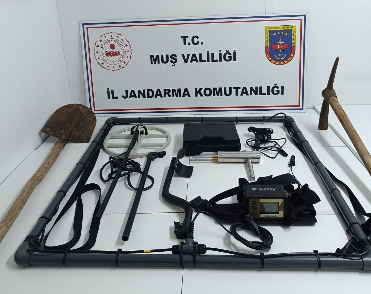 musta kacak kazi operasyonu 4 kisi gozaltina alindi 0 38s14LlH