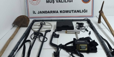 musta-kacak-kazi-operasyonu-4-kisi-gozaltina-alindi-iYIUdtbO.jpg
