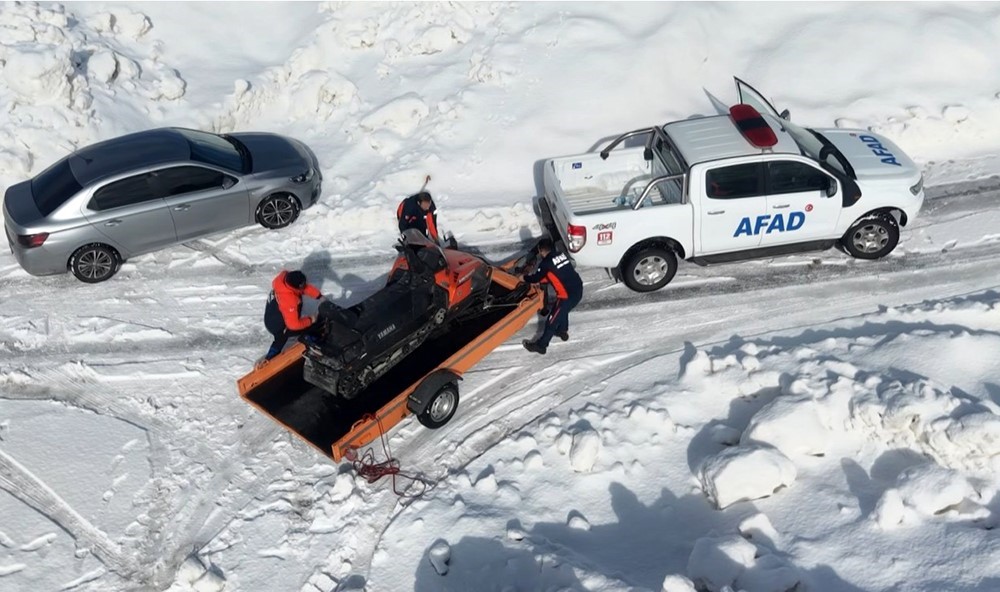 musta kar motorlu mudahale 10 koy ve 24 mezraya yeniden enerji verildi 1 j4XUjwNC
