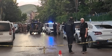 musta-kardesini-ve-polisi-yaralayan-supheli-operasyonla-etkisiz-hale-getirildi-T4E4Axu8.jpg