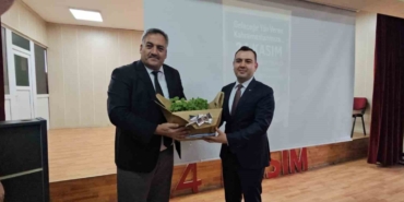musta-kaymakama-bir-yil-sonra-anlamli-surpriz-yljBWwtw.jpg