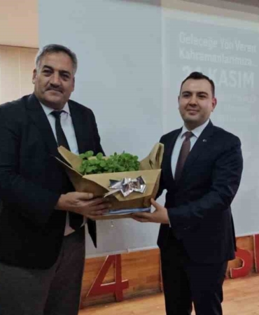 musta-kaymakama-bir-yil-sonra-anlamli-surpriz-yljBWwtw.jpg