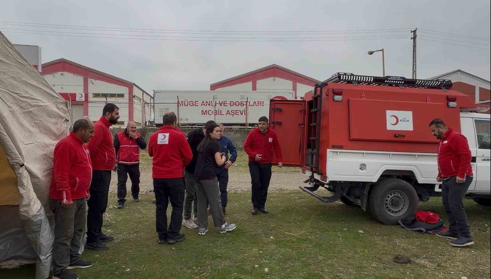 musta kizilay ekiplerinden afet yonetimi icin saha tatbikati 2
