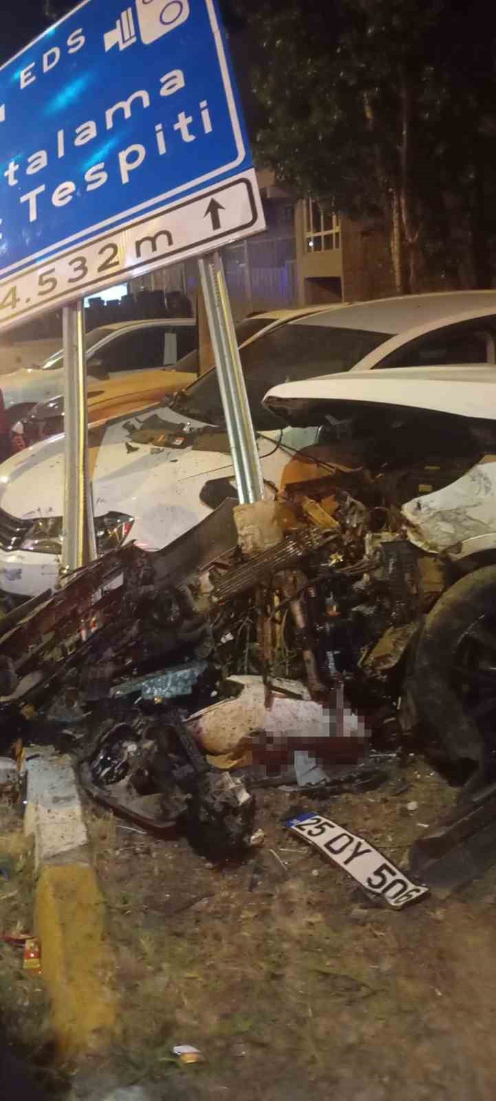 musta kontrolden cikan otomobil dehset sacti 1i agir 3 yarali 1 CyCrTNfR