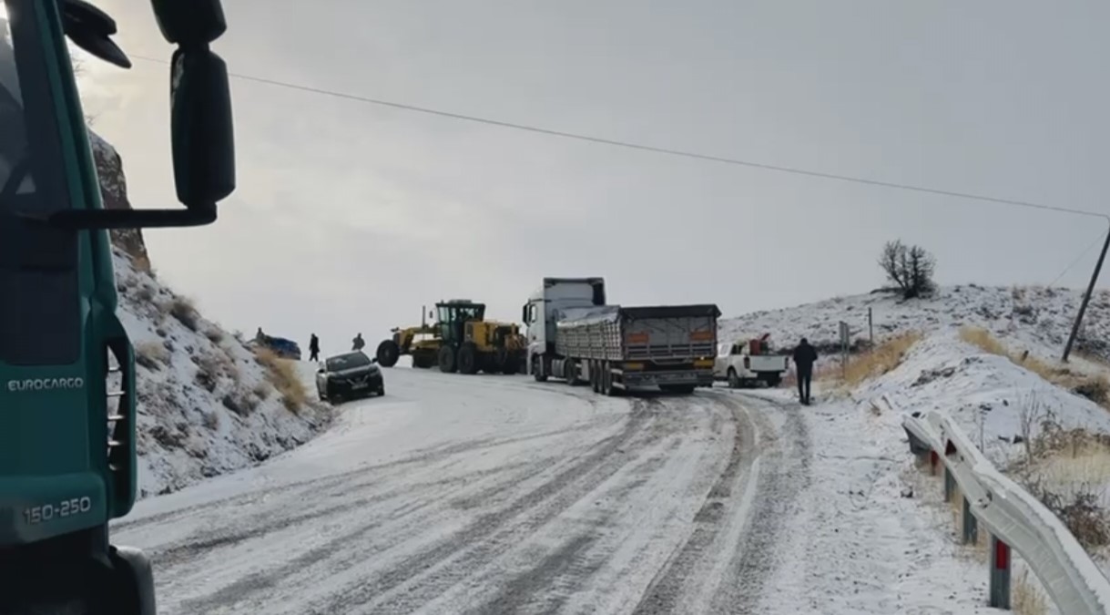 musta mahsur kalan 20 arac kurtarildi 3 89EH1yZA