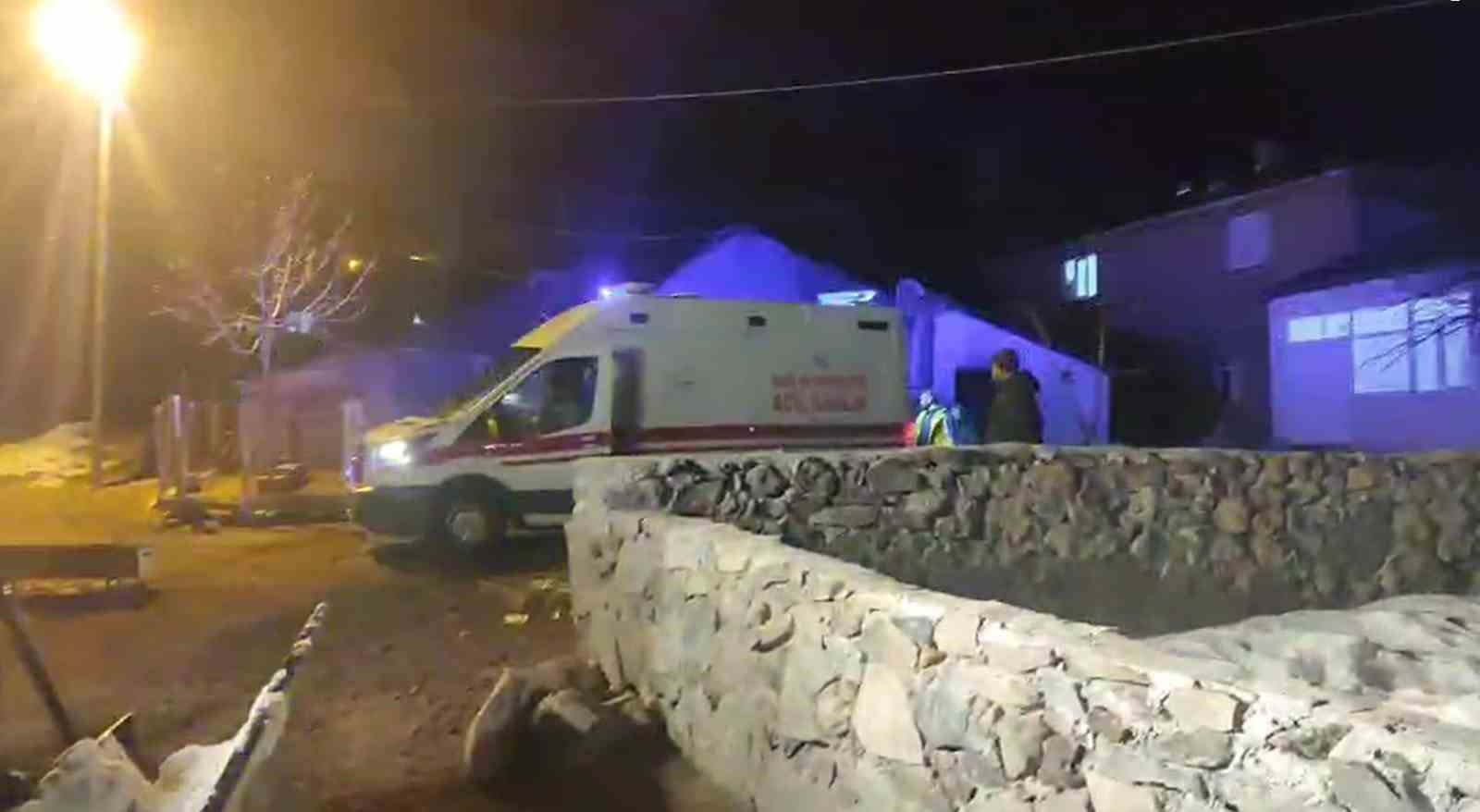 musta mahsur kalan vatandaslar kurtarildi 2 GKMKnivF