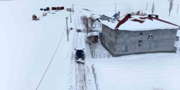 musta-muhtarin-gonullu-kar-mesaisi-takdir-topladi-BvLCxtka.jpg
