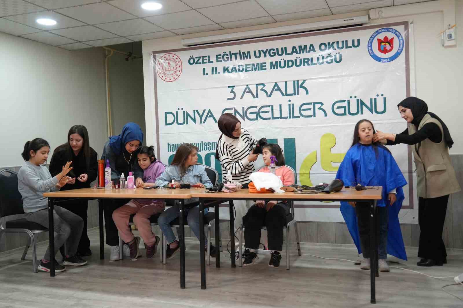 musta ozel cocuklara kuafor surprizi 0 5w9V2rnT