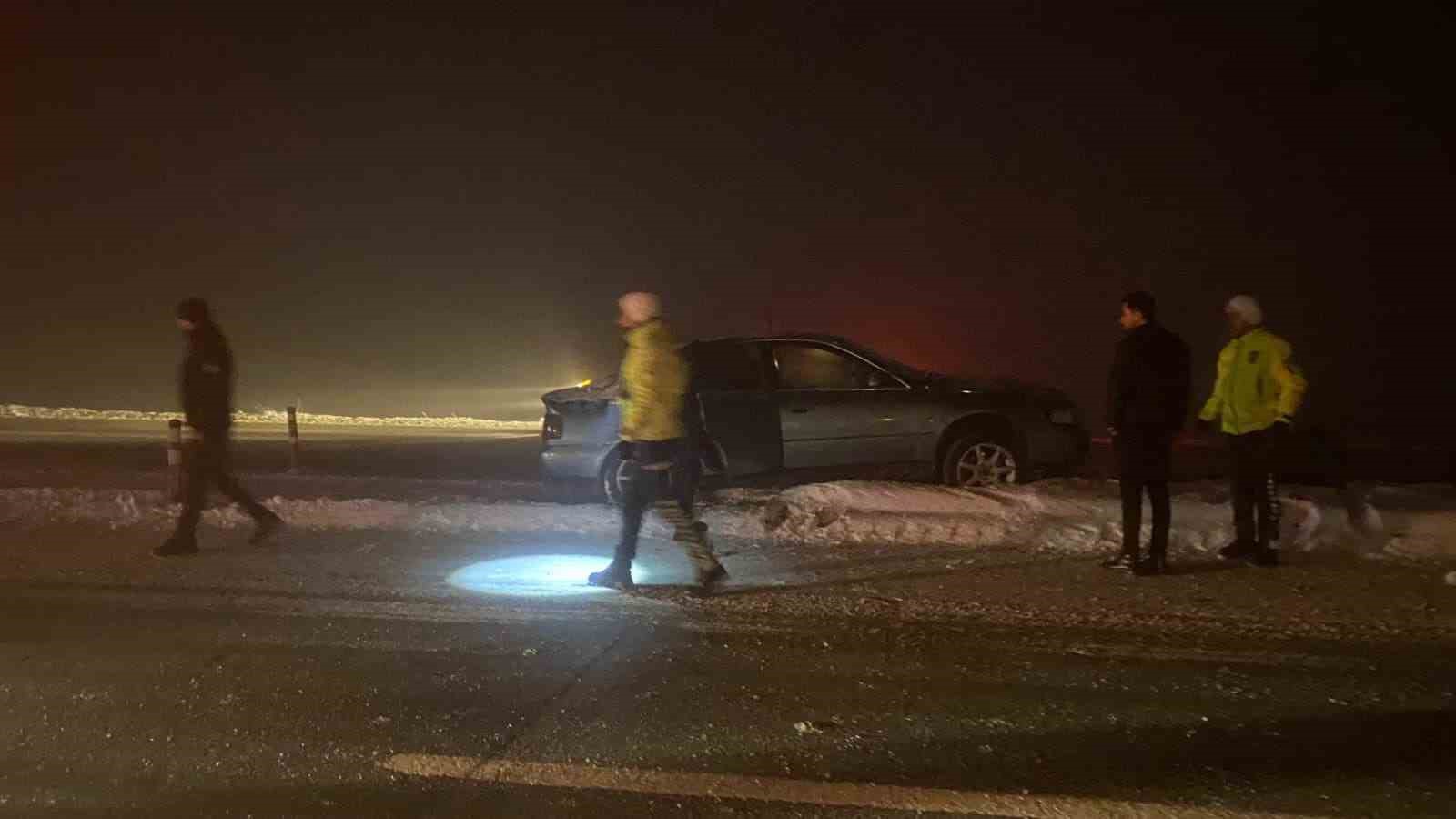 Muş’ta sis ve buzlanma kazaya neden oldu: Otomobil refüje çarptı 6 musta sis ve buzlanma kazaya neden oldu otomobil refuje carpti 2 OV9FuDyf