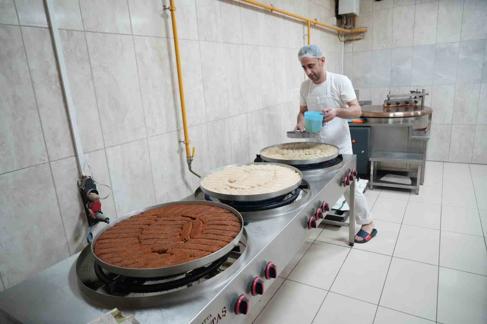 musta tatlicilarin yogun bayram mesaisi 4 kGldEgWm