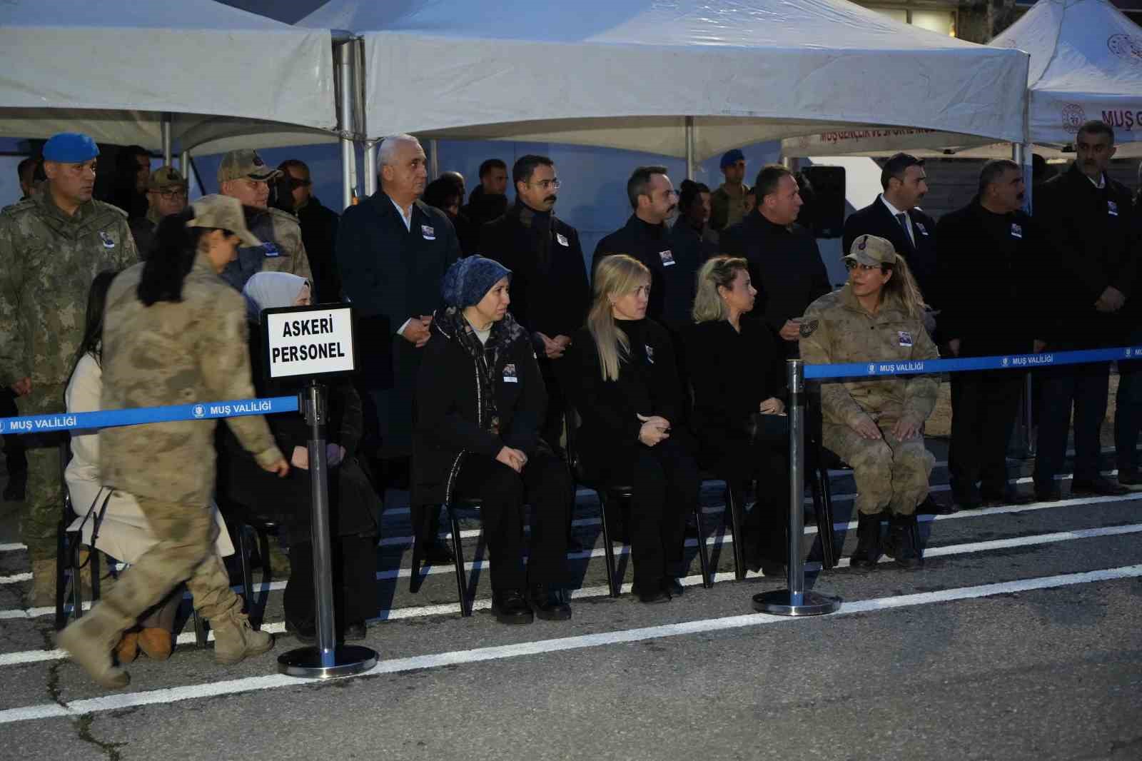 Muş’ta Üsteğmen Ali Kablan silah kazasında hayatını kaybetti 6 musta ustegmen ali kablan silah kazasinda hayatini kaybetti 2 Hn1cK713