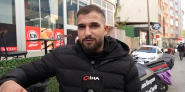 musta-usuyen-kuryeye-eldivenini-veren-polis-gonulleri-isitti-wdH41YhC.jpg