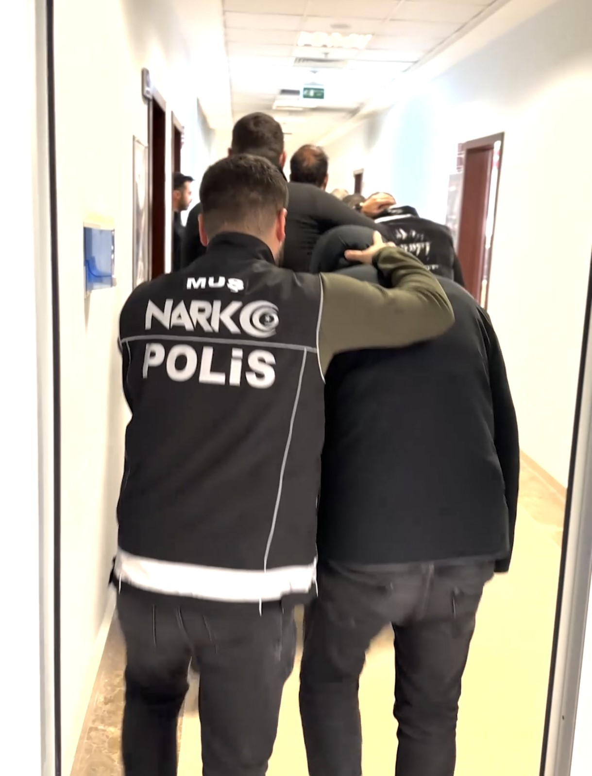 musta uyusturucu operasyonu 4 tutuklama 0 XQk8nFTq
