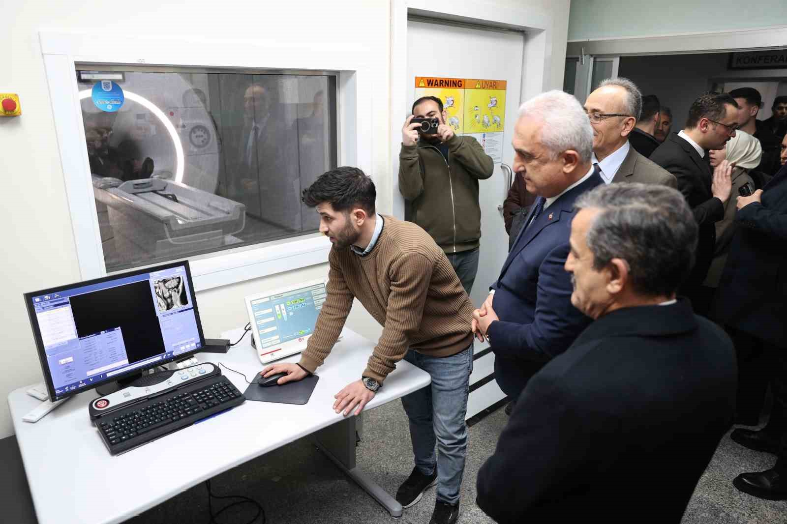 Muş’ta yapay zeka destekli MR cihazı hizmete girdi 4 musta yapay zeka destekli mr cihazi hizmete girdi 0 yisEGF37
