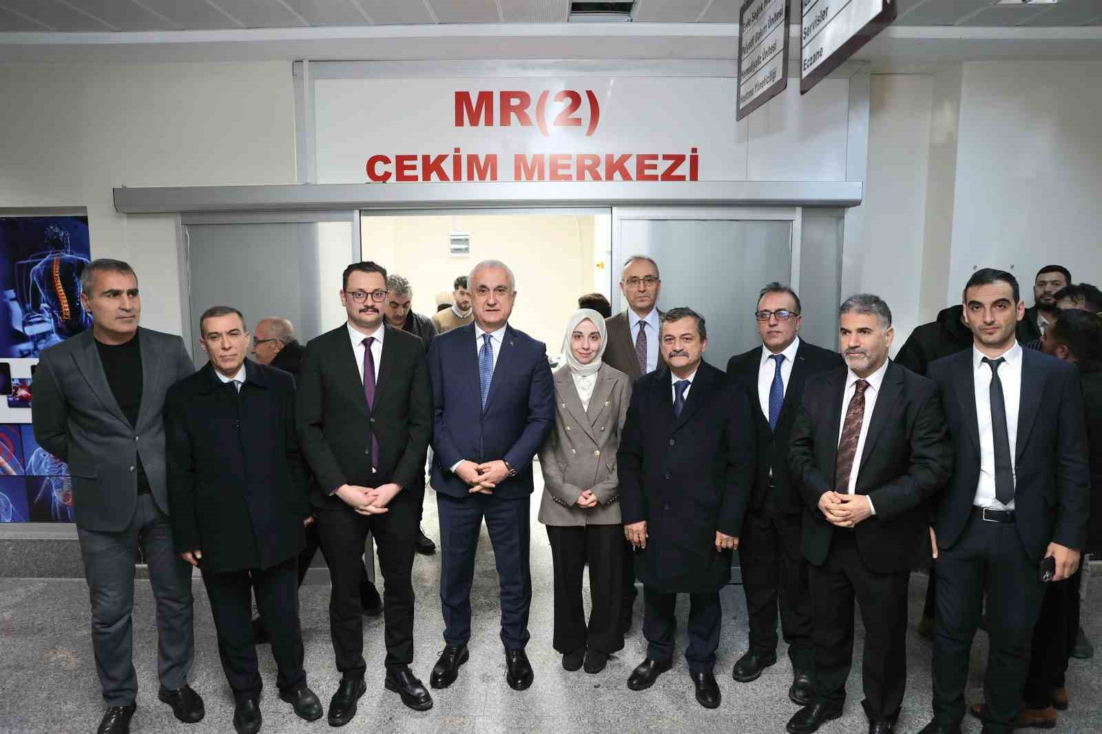Muş’ta yapay zeka destekli MR cihazı hizmete girdi 6 musta yapay zeka destekli mr cihazi hizmete girdi 2 GWdtDtdJ