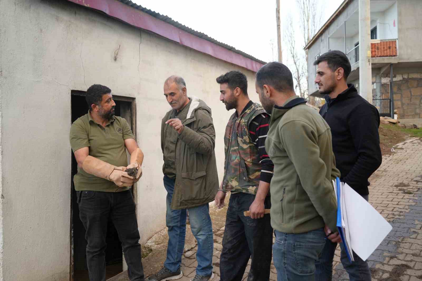 musta yarali halde bulunan atmaca tedavi altina alindi 5 PDM8TykS