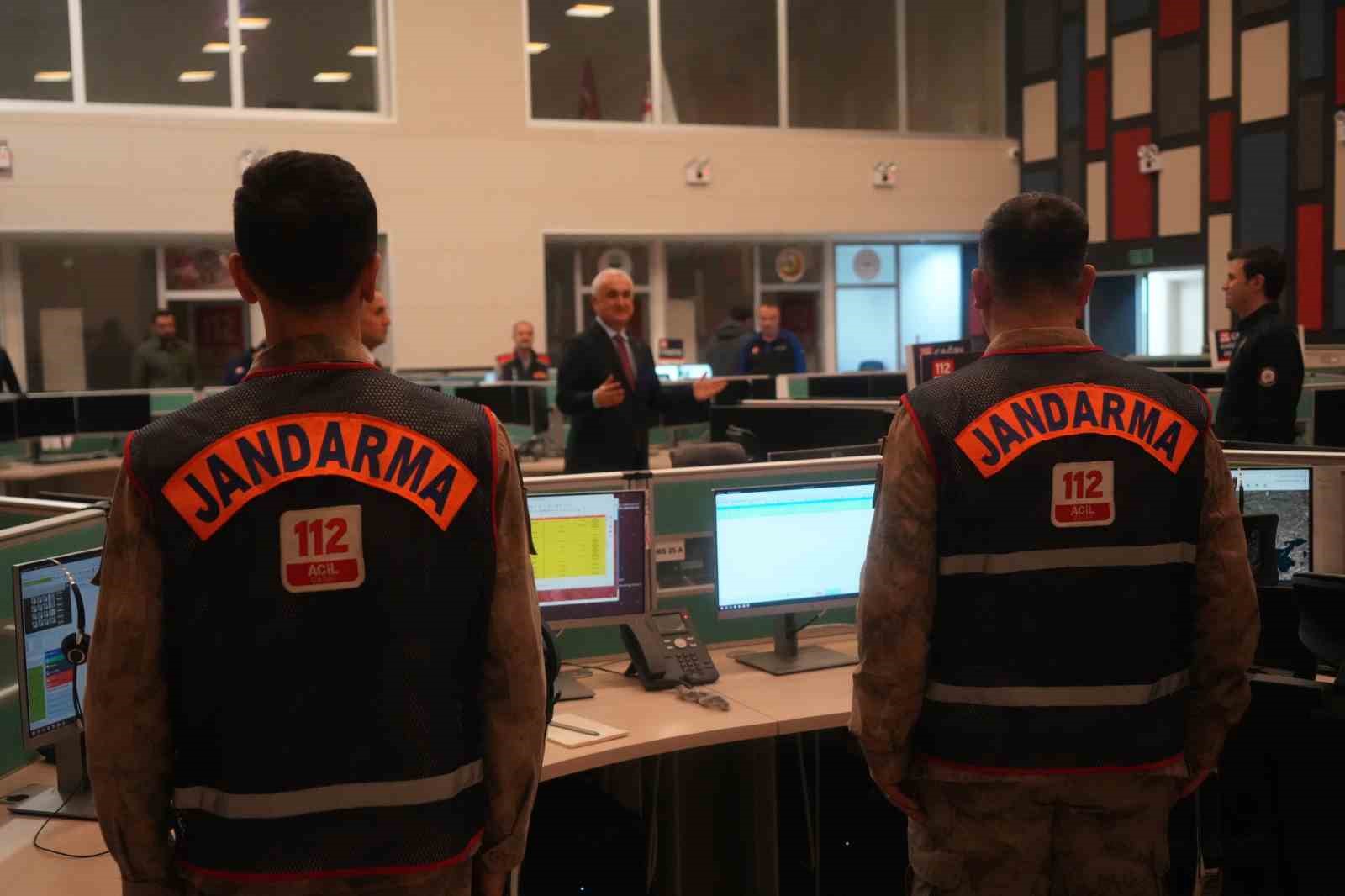 musta yeni yil mesaisi vali cakir sahadaki ekipleri ziyaret etti 19 IyUUb3aj