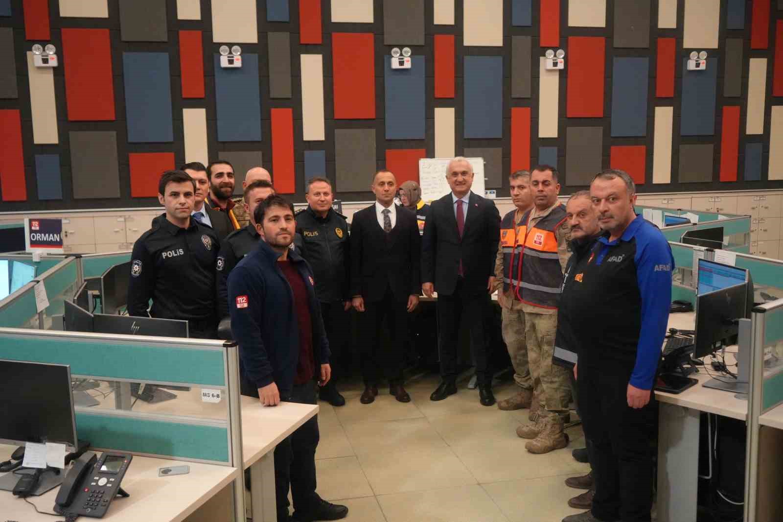 musta yeni yil mesaisi vali cakir sahadaki ekipleri ziyaret etti 7