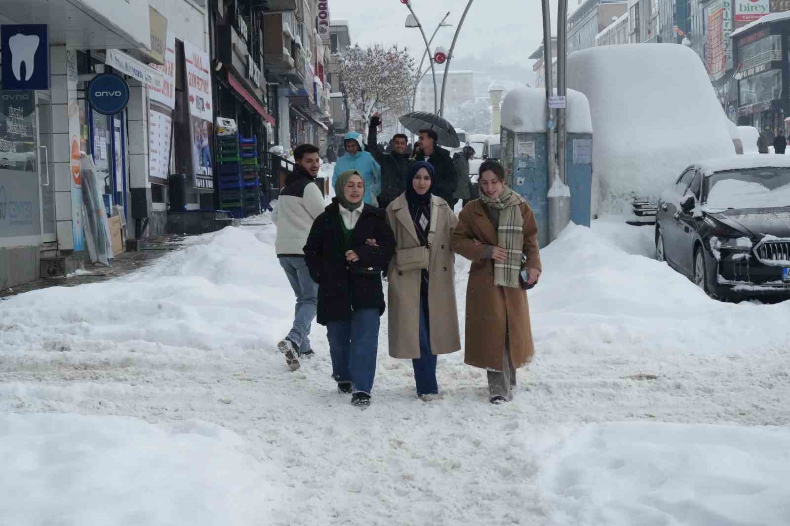 musta yogun kar yagisi hayati olumsuz etkiledi 1 Vb8vCGFC