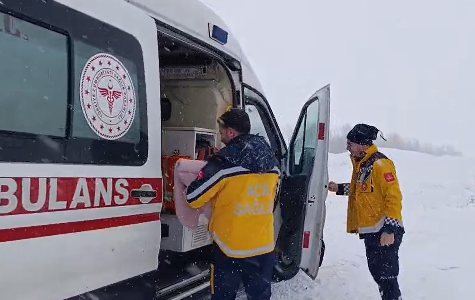 Muş’ta yolcu otobüsü kayarak yoldan çıktı 5 musta yolcu otobusu kayarak yoldan cikti 1 W6YdtkWi