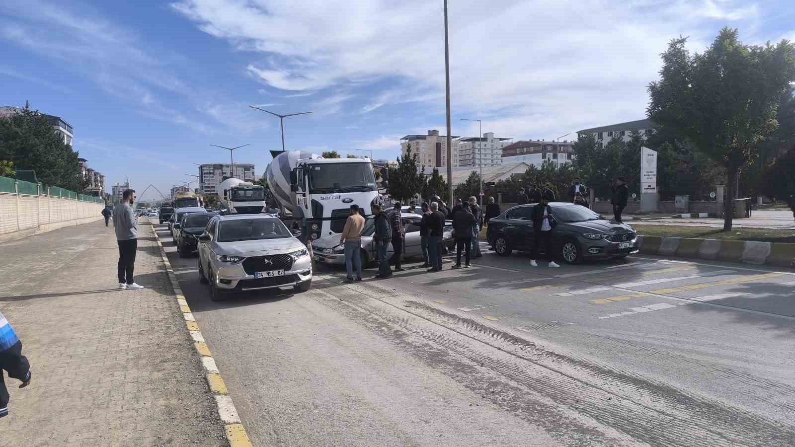 musta zincirleme kaza 1 yarali 1 ORYXbkZH
