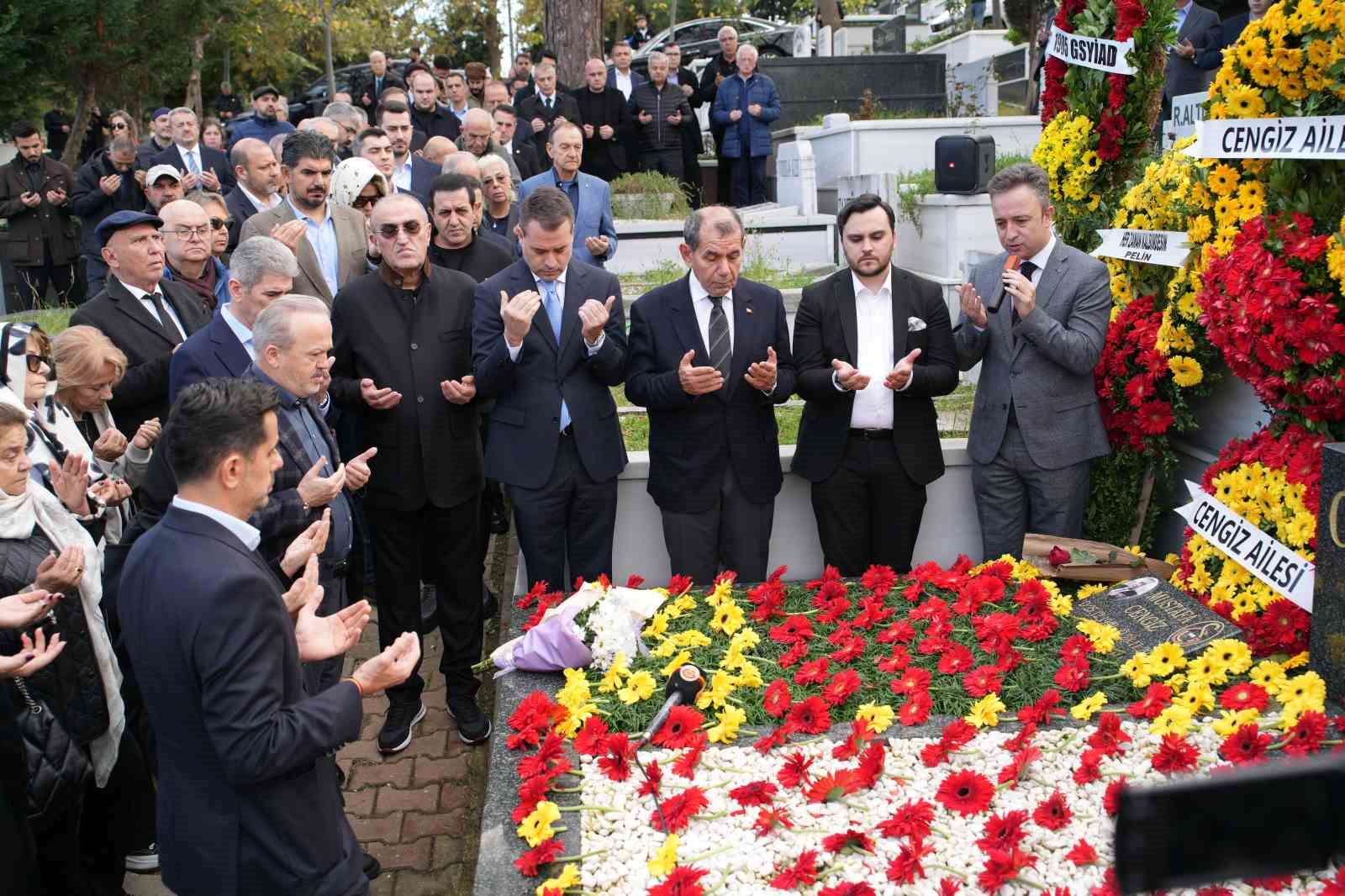 mustafa cengiz kabri basinda anildi 0 Hv34R8N3