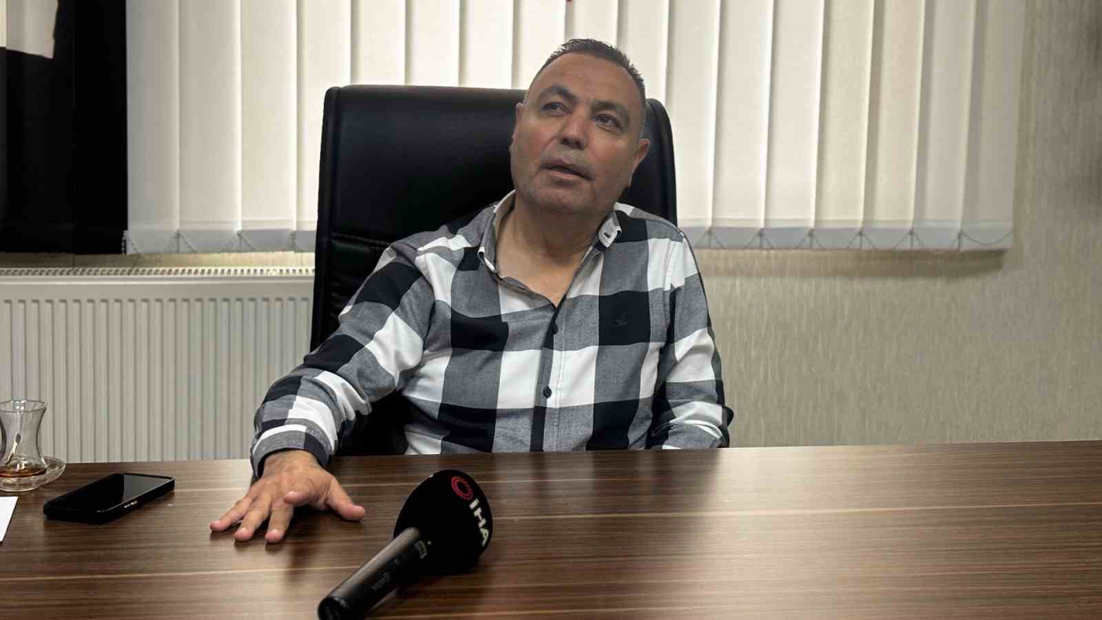 Mustafa Yüksel: "’Top bile alamaz bunlar’ diyenlere rağmen bu takımı ligde bıraktık" 8 mustafa yuksel top bile alamaz bunlar diyenlere ragmen bu takimi ligde biraktik 4 1T2i9hBG