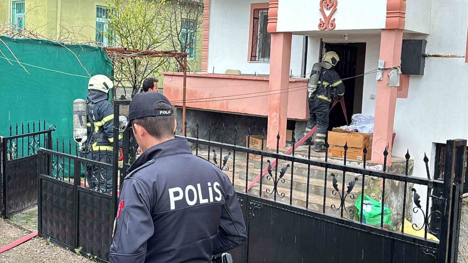 mustakil evde baca yangini panige neden oldu 3 gSvyGK19