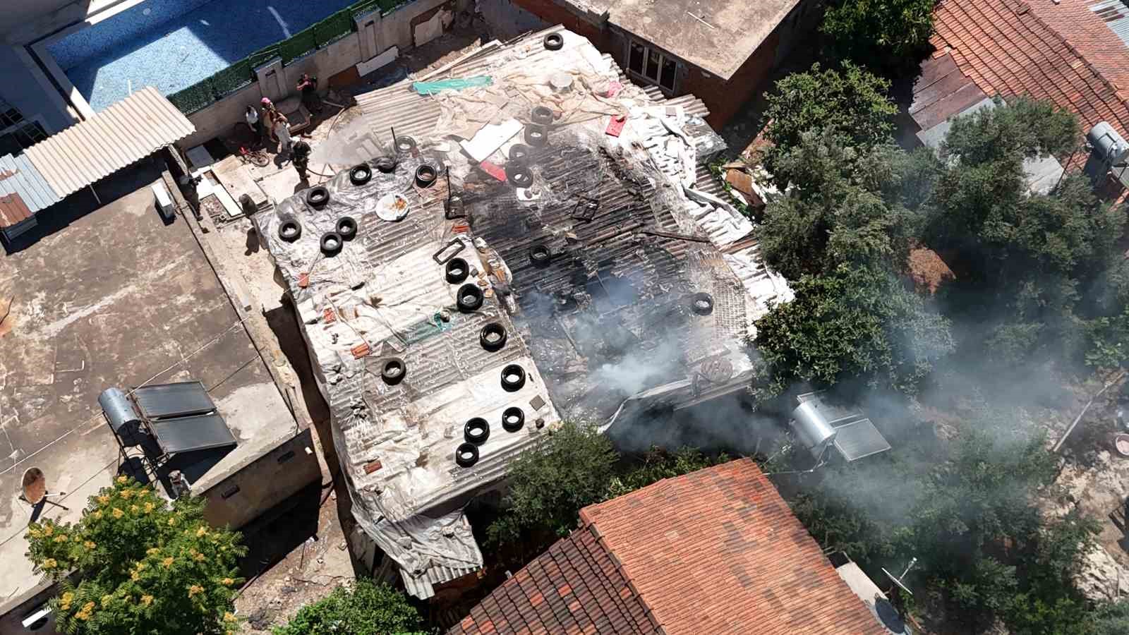 mustakil evde cikan yangin bitisikteki evlere sicramadan sonduruldu 2 cVFGuzpR