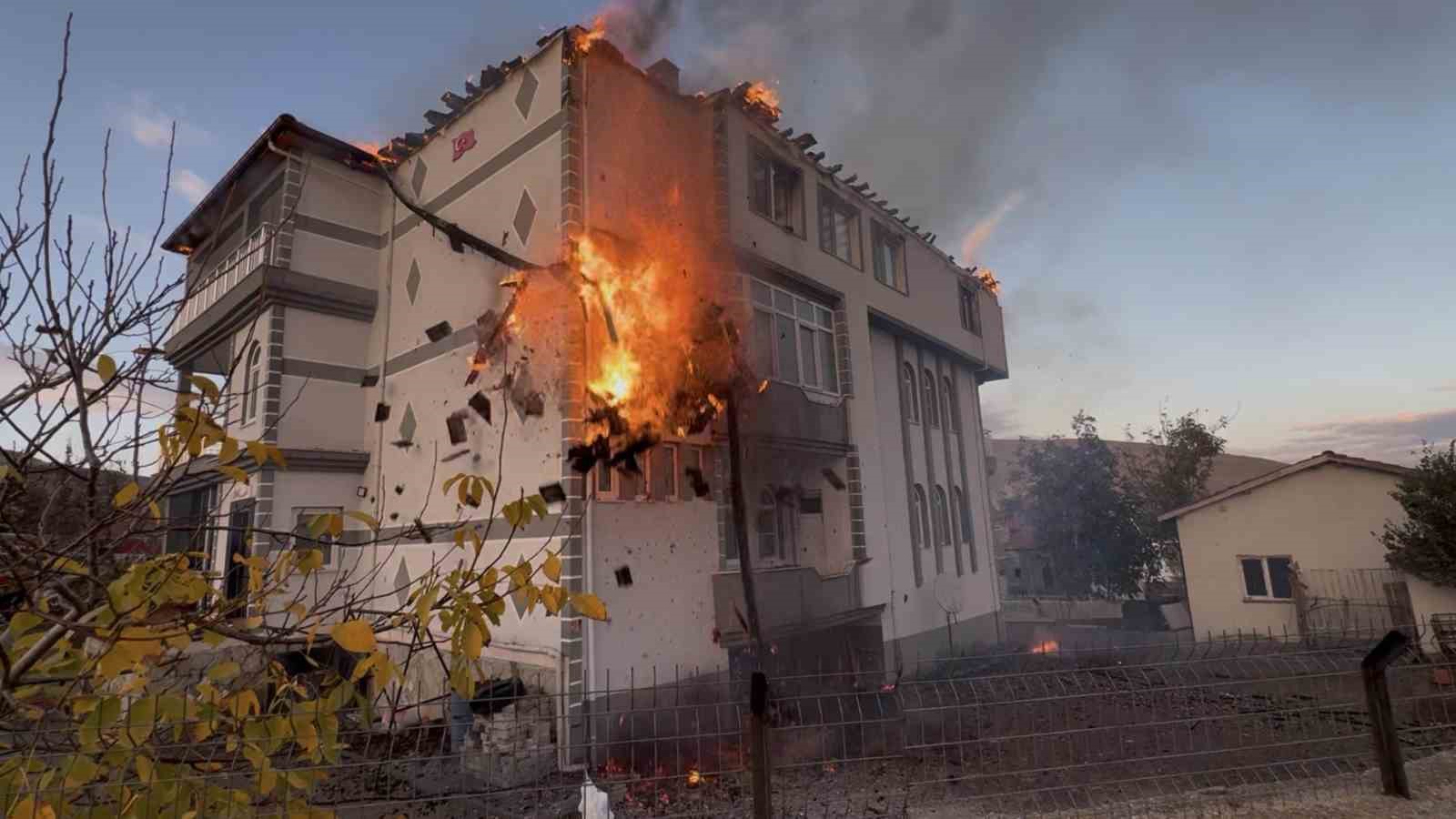 mustakil evde cikan yangin panige neden oldu 0 5KZn1zJe