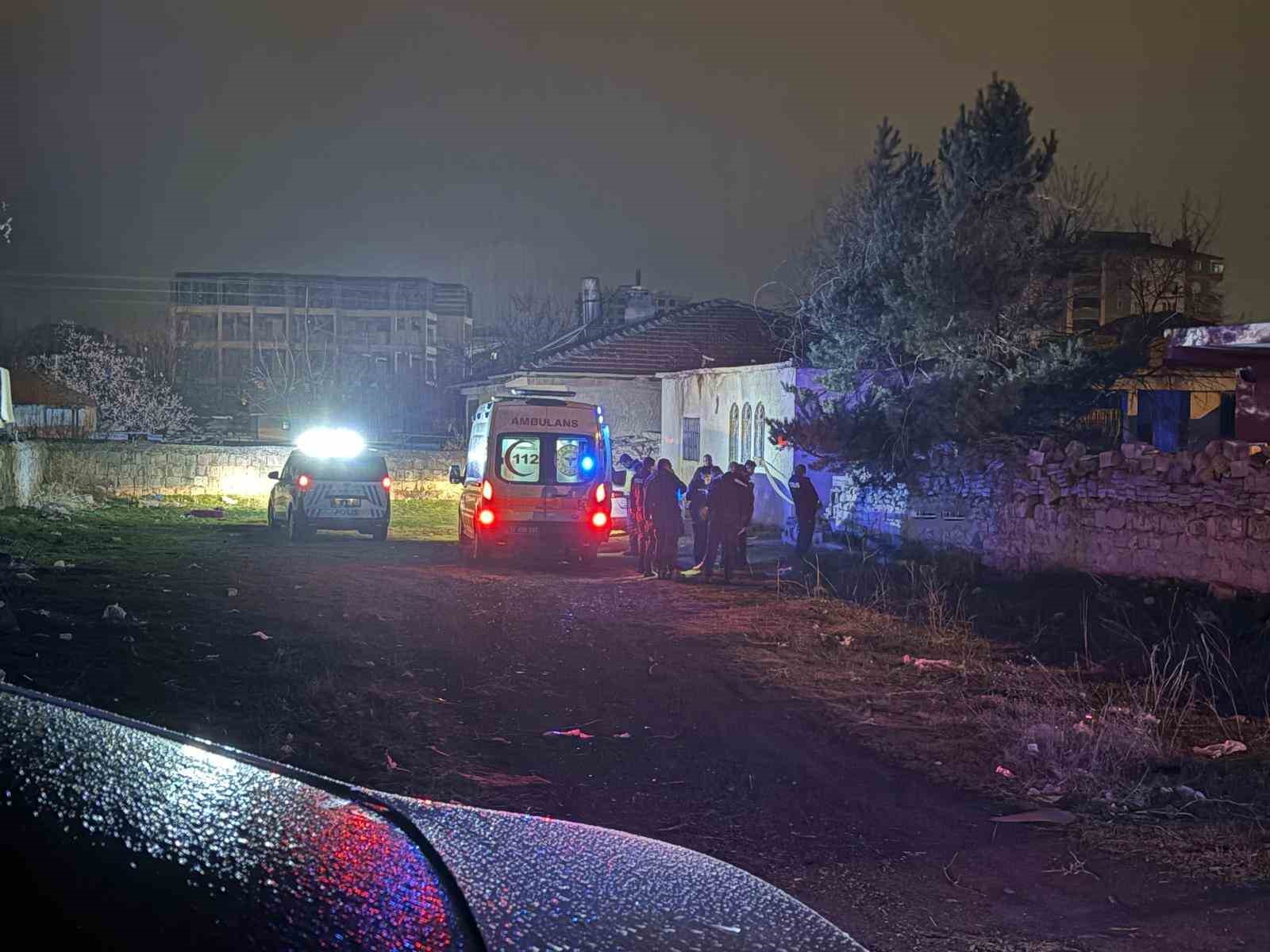 Müstakil ikamette silahlı kavga: 1 ağır yaralı 5 mustakil ikamette silahli kavga 1 agir yarali 1 qUJYIK7B