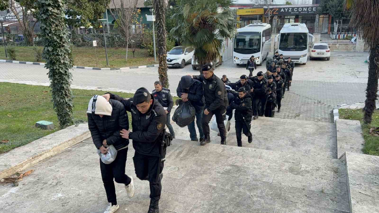 mustehcenlik operasyonunda 17 kisi daha adliyeye sevk edildi 1 eDPDU79r