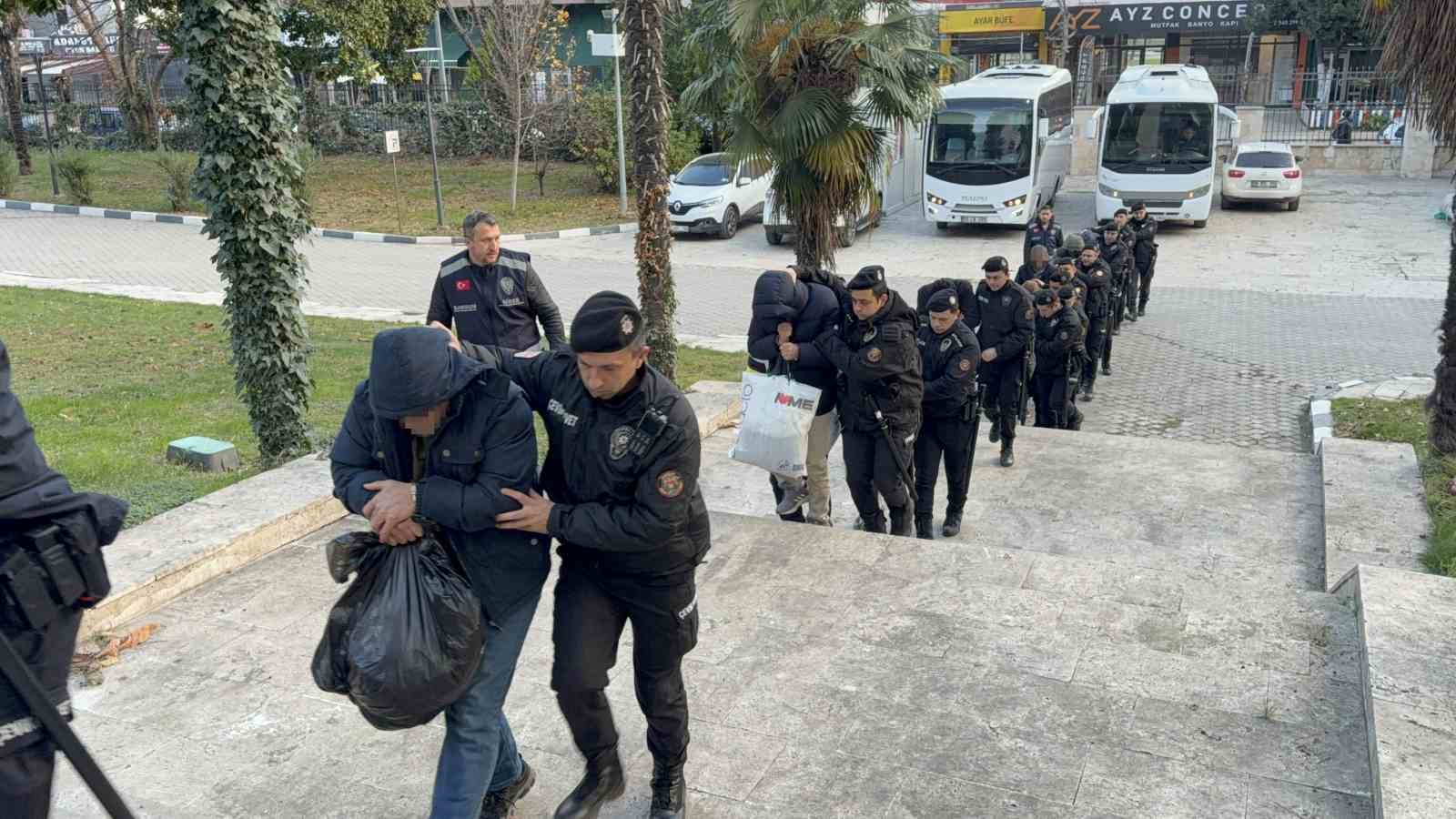 mustehcenlik operasyonunda 17 kisi daha adliyeye sevk edildi 2 dJSIzVnb