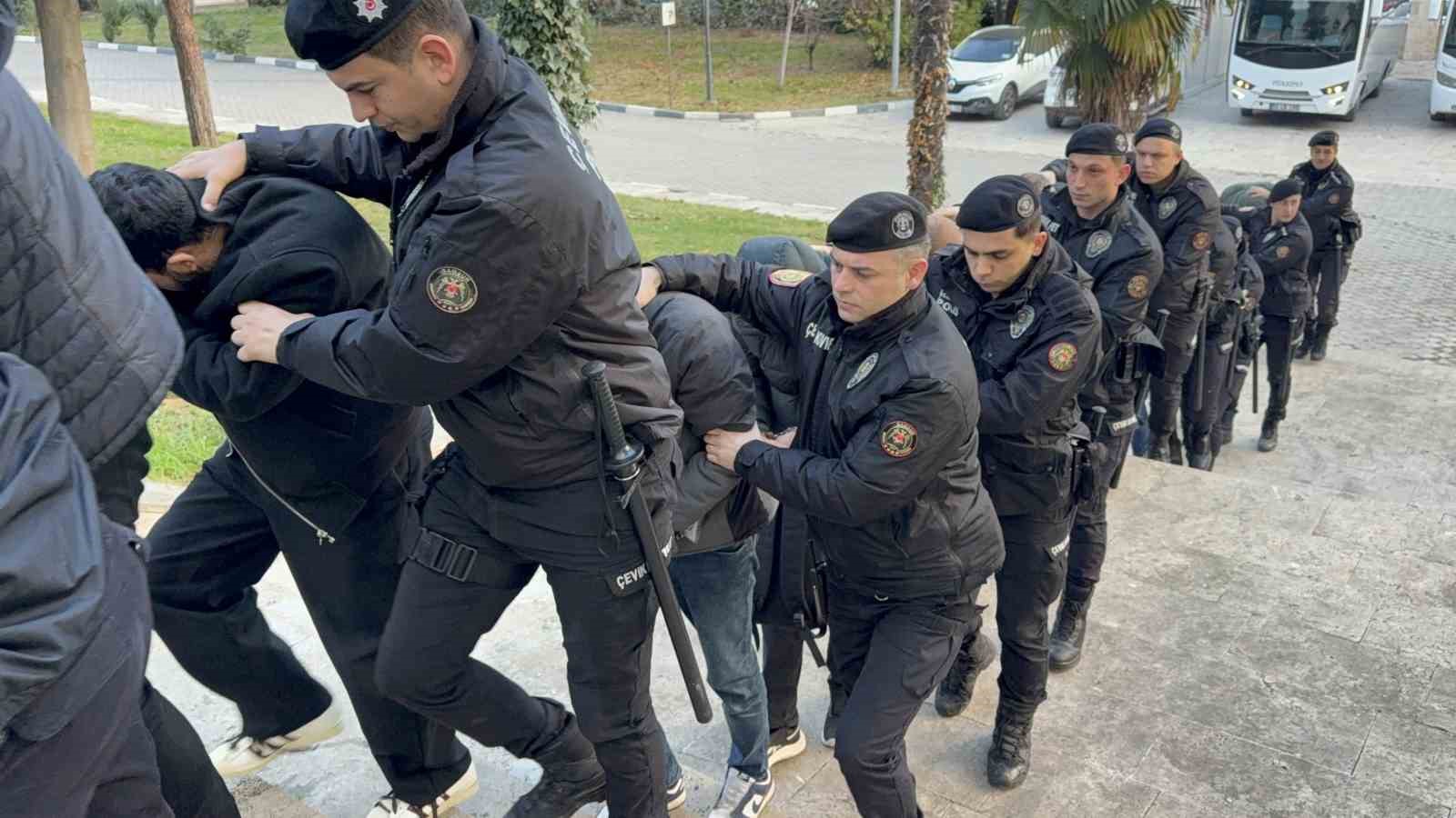 mustehcenlik operasyonunda 17 kisi daha adliyeye sevk edildi 5 rezz1yUe