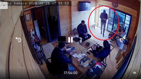 musteri sanip tokalastigi sahsin silahli saldirisinda olumle burun buruna geldi 2 3nq3Yd1R