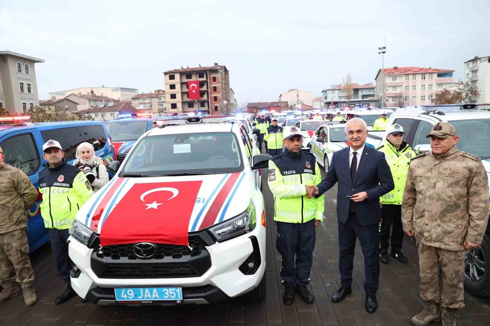 Muş’un güvenlik filosu güçlendi: 78 yeni araç hizmete girdi 8 musun guvenlik filosu guclendi 78 yeni arac hizmete girdi 4 YjIEOIr8