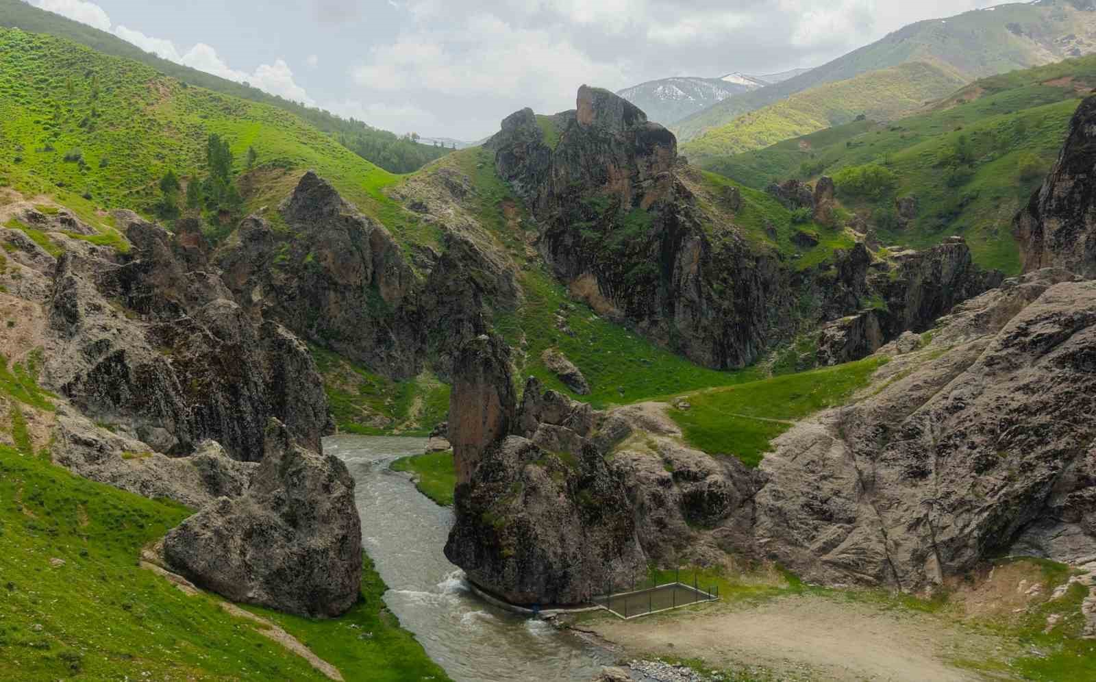 Muş’un saklı cenneti Kızılağaç Kanyonu doğaseverleri bekliyor 5 musun sakli cenneti kizilagac kanyonu dogaseverleri bekliyor 1 gdME6QhU