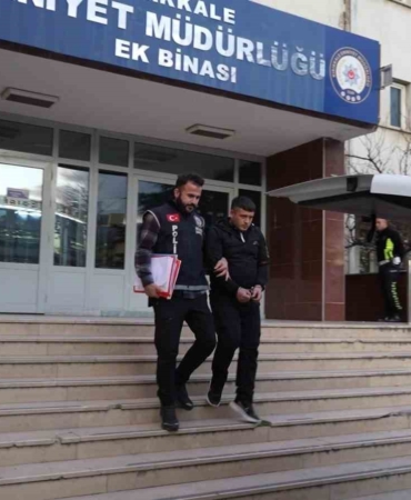 mutfak-dolabinda-gizlenirken-polise-yakalanan-hukumlu-cezaevine-gonderildi-B2PewCU9.jpg