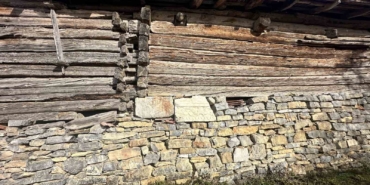 muze-gibi-koy-her-duvarlarda-tarihi-tapinagin-taslari-var-FXFyCeRh.jpg