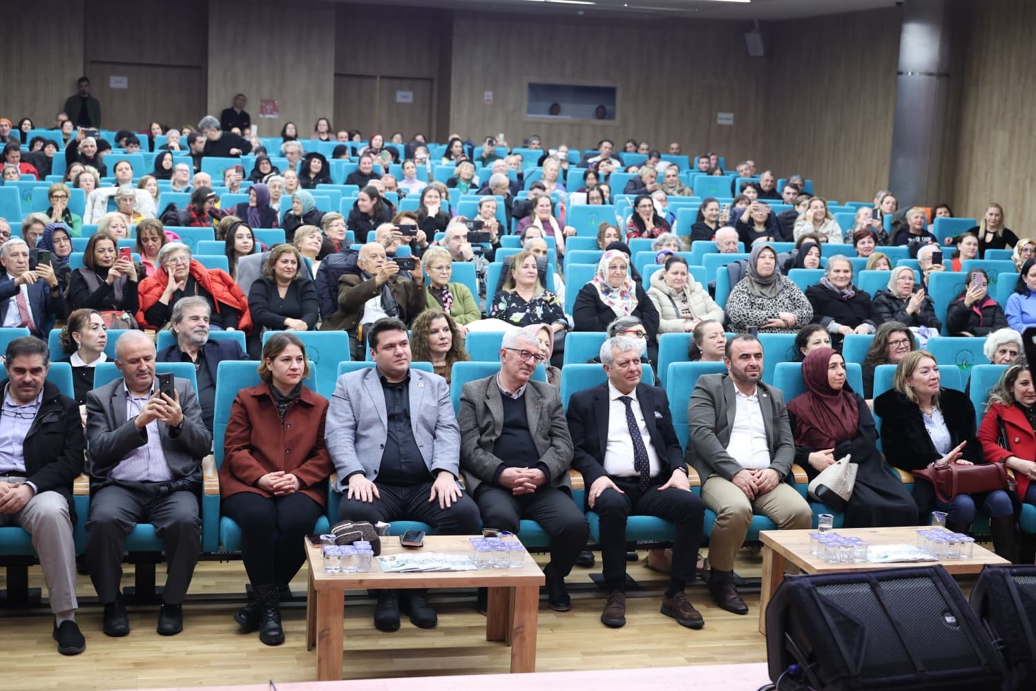muzeyyen senar osmangazide sarkilarla anildi 4 6T4pUvRW