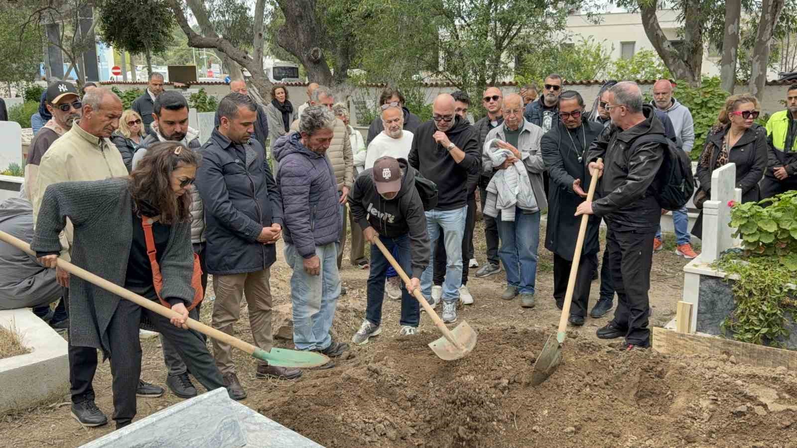muzisyen kemal cem ocal bodrumda son yolculuguna ugurlandi 5 np1j2nyf