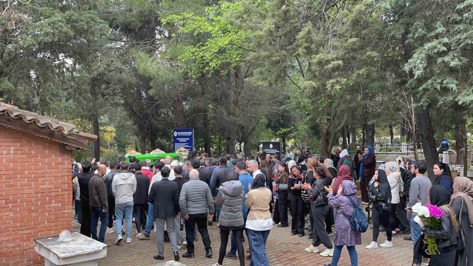 muzisyen riza tamer sisman akyakada topraga verildi 2 Bml1le2C