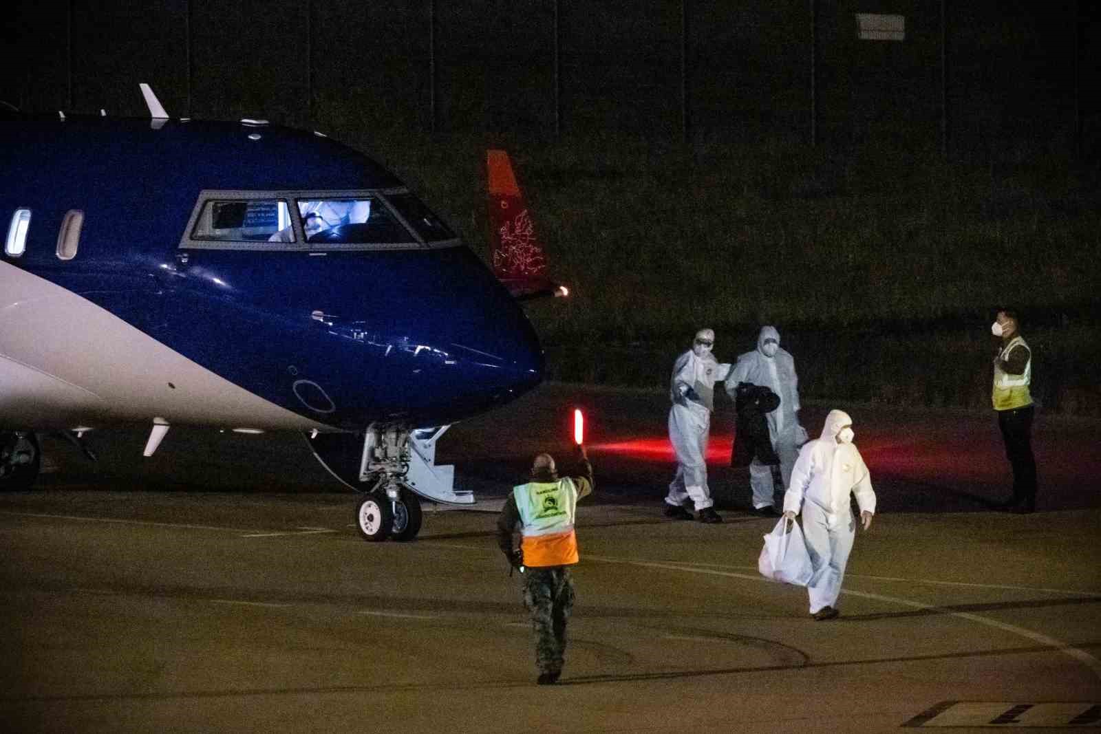 mv hondiustan tahliye edilen 28 kisi hollandada 3 ktNqTf96