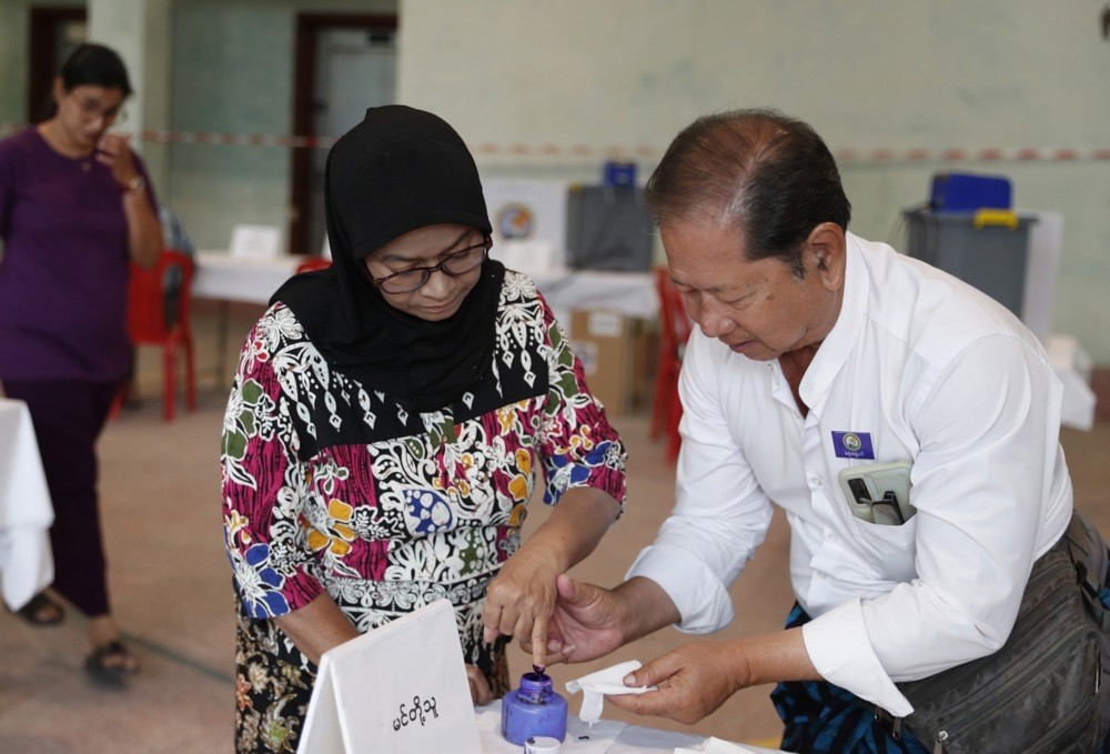 myanmar halki 2021deki askeri darbeden bu yana ilk kez oy kullaniyor 5