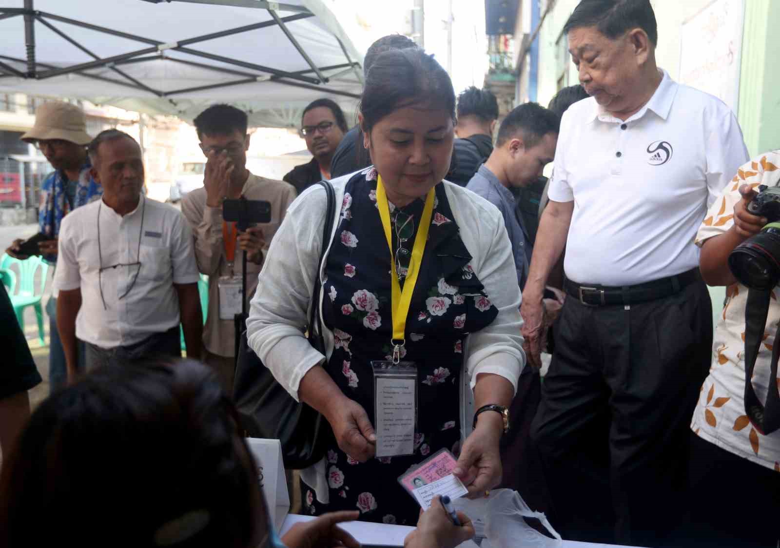 myanmarda halk parlamento seciminin ikinci turu icin sandik basinda 4 wN7SLsM8