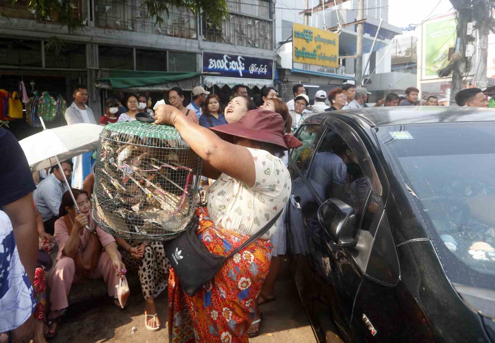 myanmarda yeni devlet baskanindan 4 bin 335 kisiye af 2 ZDH4ZlOc
