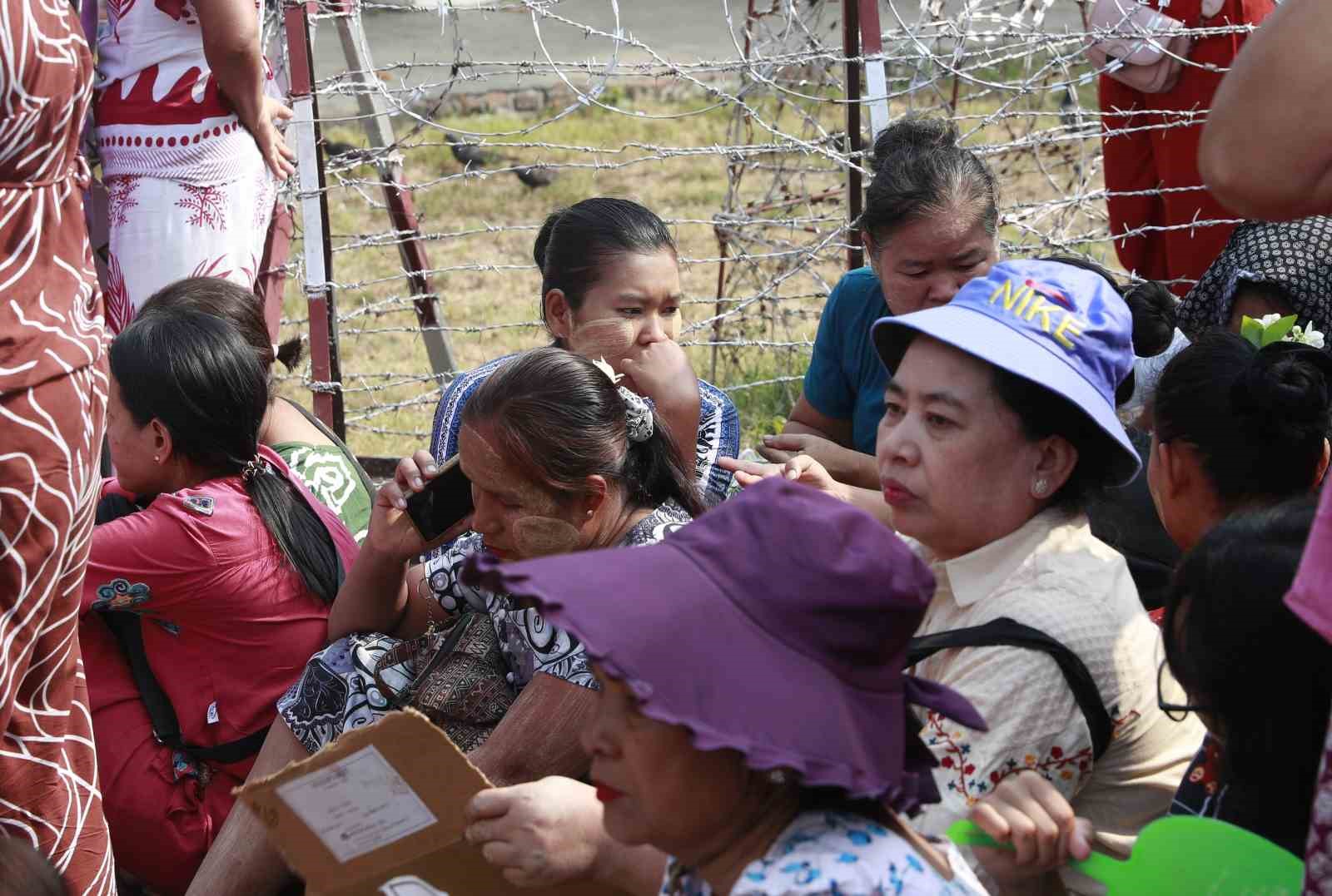 myanmarda yeni devlet baskanindan 4 bin 335 kisiye af 3 ON8ZqwE5