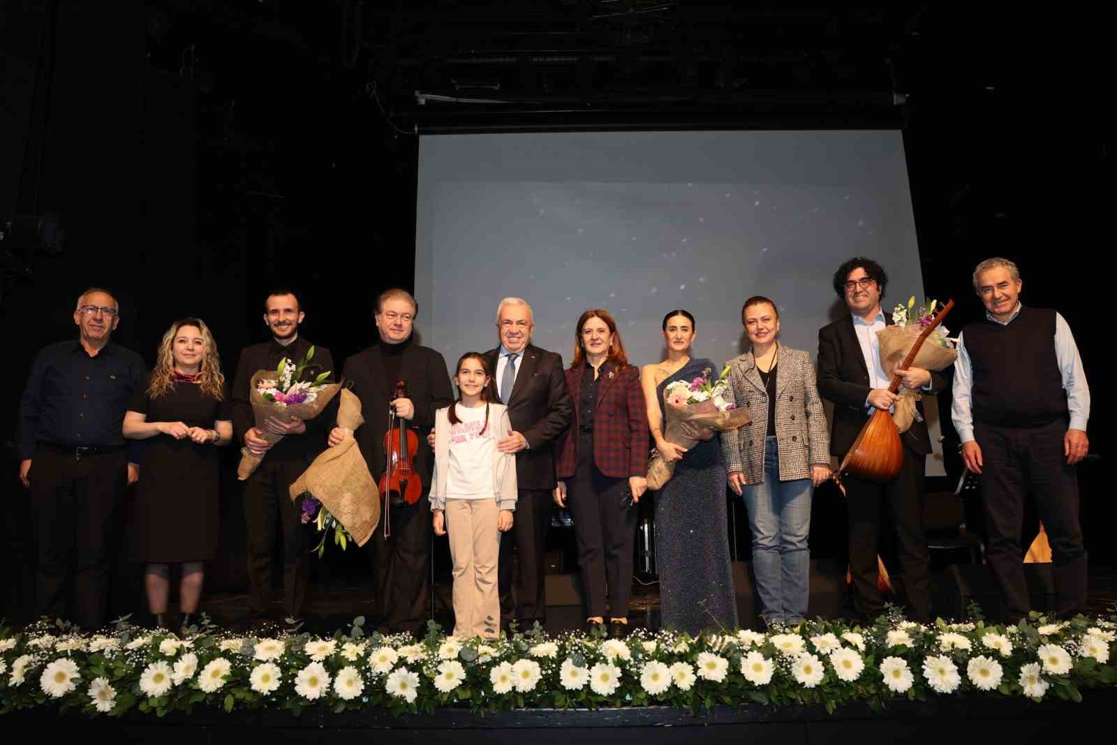 n zim hikmet 124 yasinda niluferde konserle anildi 4 tMbcyhZQ