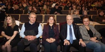 n-zim-hikmet-124-yasinda-niluferde-konserle-anildi-GDnaadsI.jpg